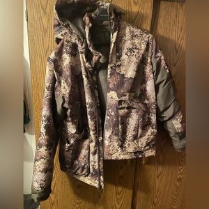 Cabelas waterproof hunting jacket